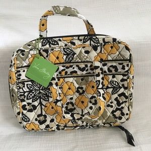 Vera Bradley Good Book Cover- NWT